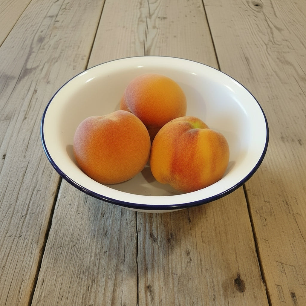 Reliance peaches in a bowl